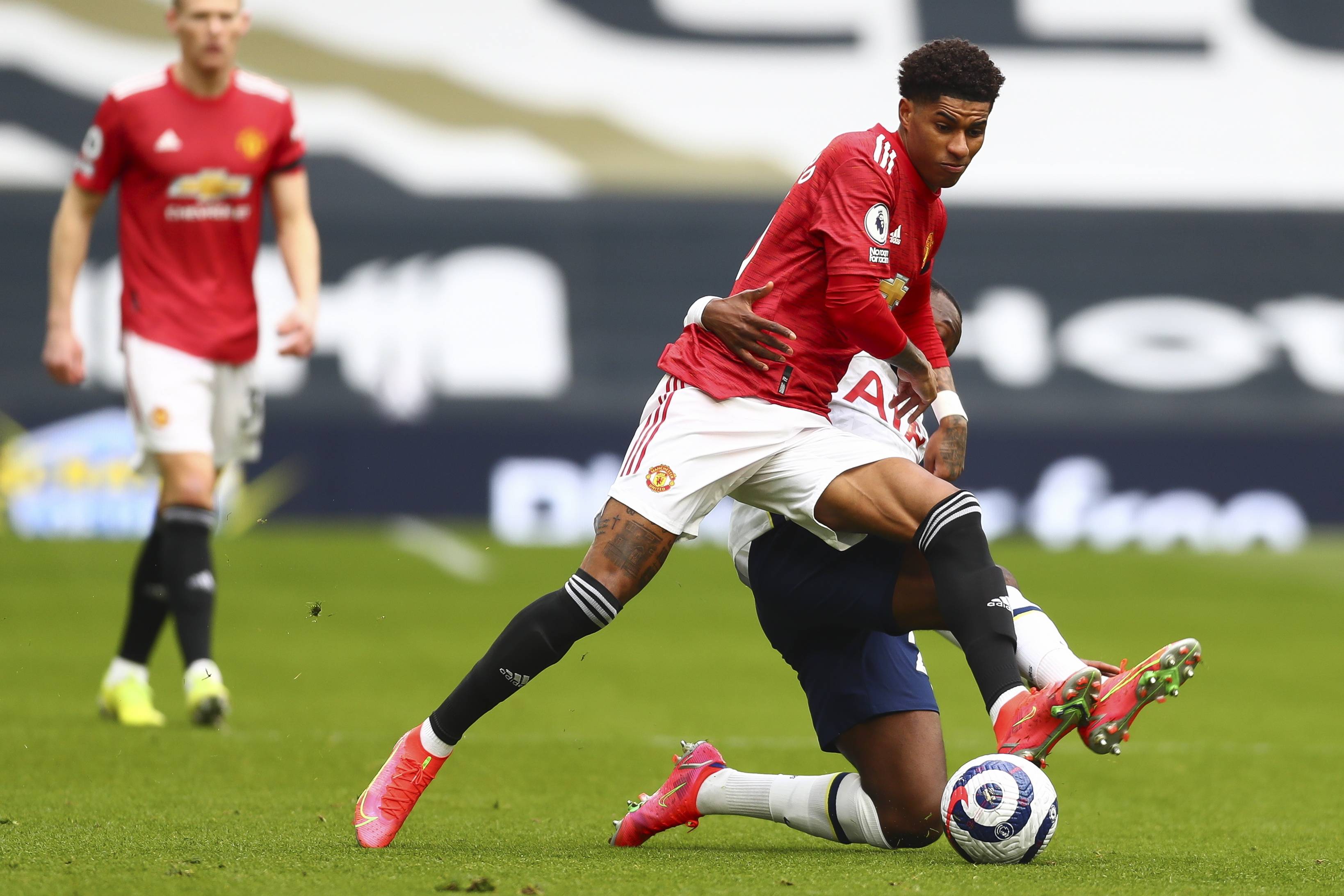 更加鲜明 更加鲜明